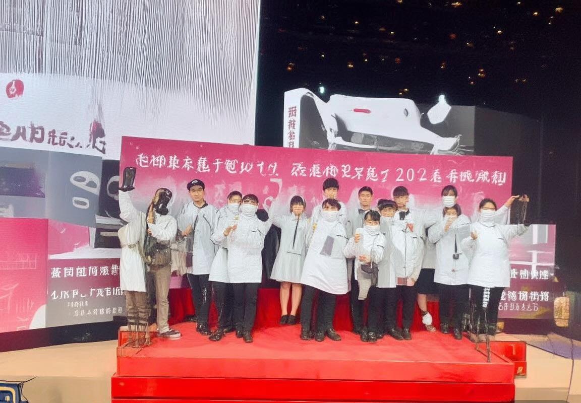 2020年广东队VS北京首钢对决回顾：战术分析、关键球员表现与赛季展望